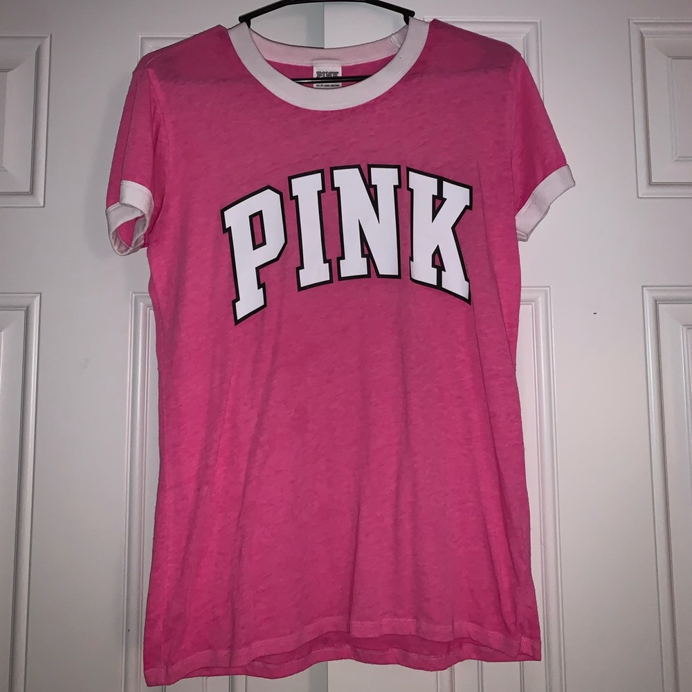 PINK vs pink short sleeve tee